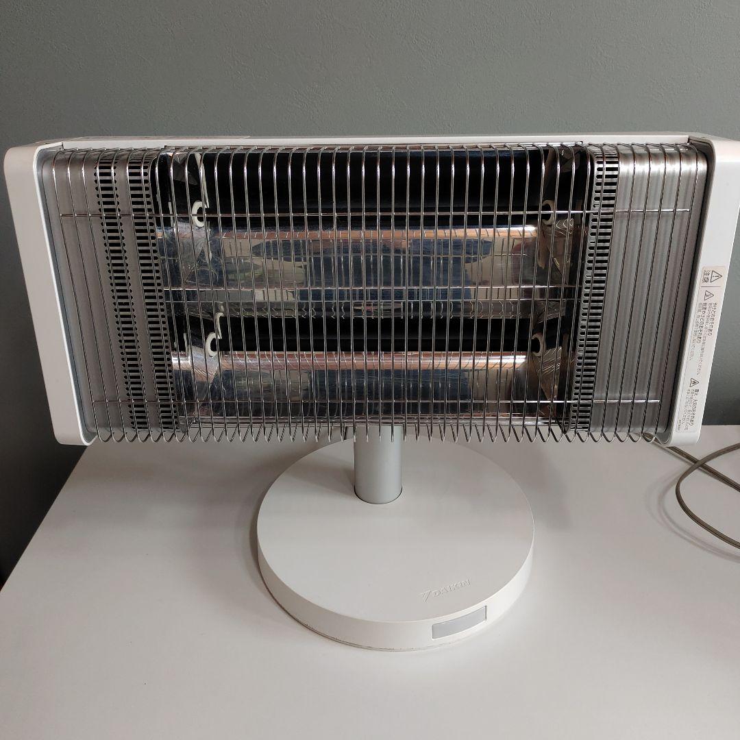 ダイキン セラムヒート 遠赤外線ヒーター 2018年製 ERFT11VS-W