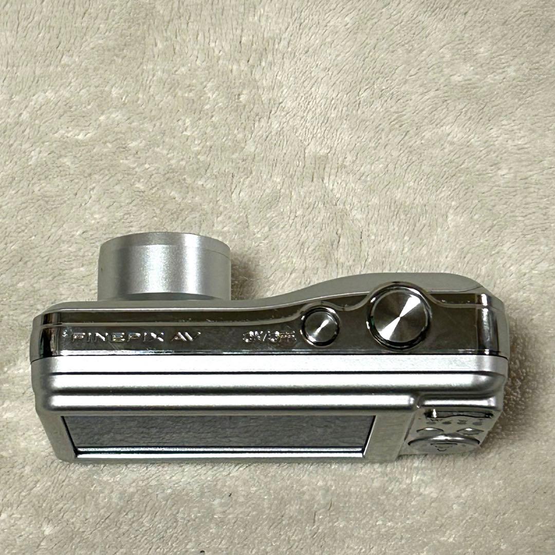 【美品 動作確認済】富士フイルム FinePix AV130 シルバー 電池式