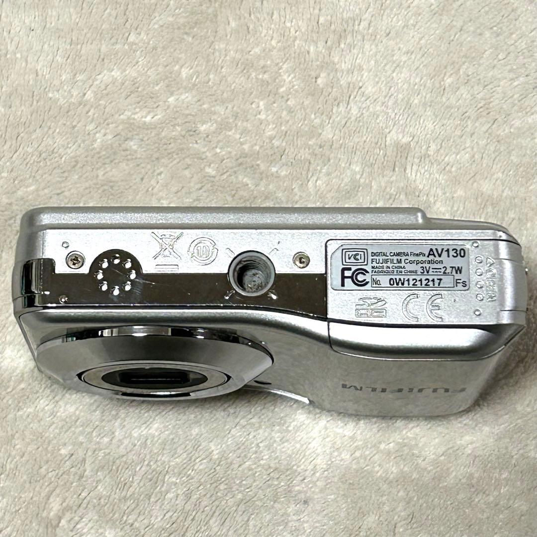 【美品 動作確認済】富士フイルム FinePix AV130 シルバー 電池式