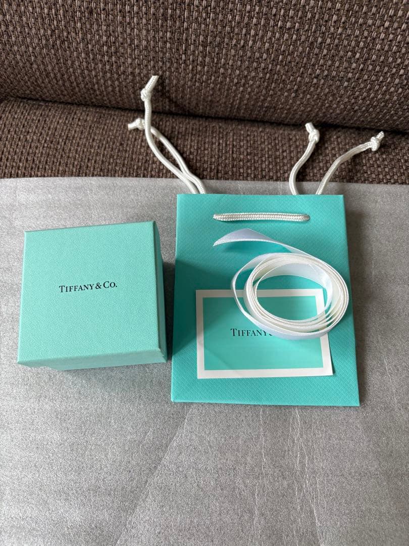 新品　未使用　ティファニー ミニ ブルー リボンボウ ボックス 小物入れ 置物