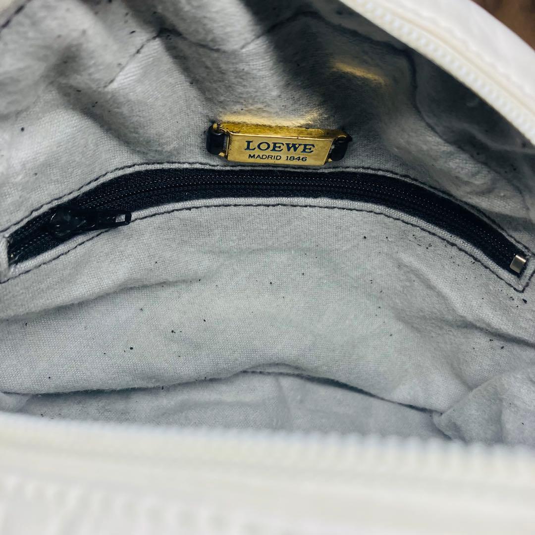 極美品　LOEWE ヴィンテージ アナグラム ナッパレザー ショルダーバッグ 白