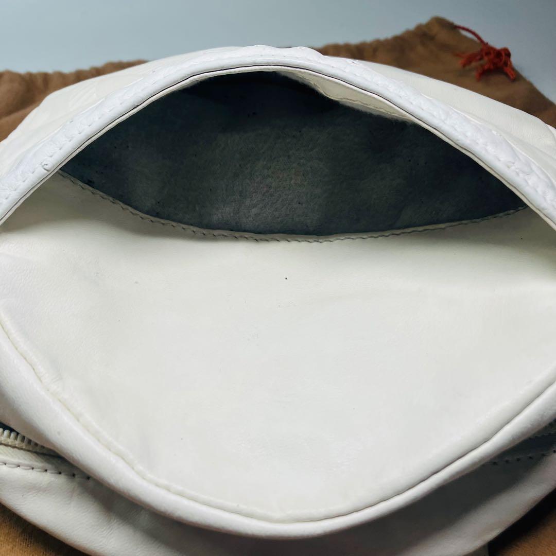 極美品　LOEWE ヴィンテージ アナグラム ナッパレザー ショルダーバッグ 白