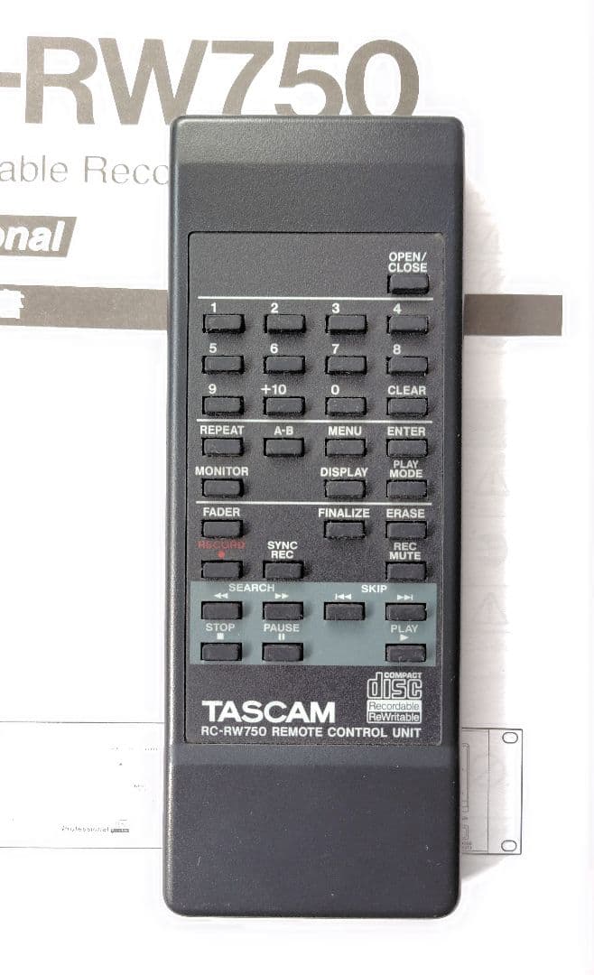 【故障品】TASCAMタスカム CD-RW750 CDレコーダー　リモコン取説付