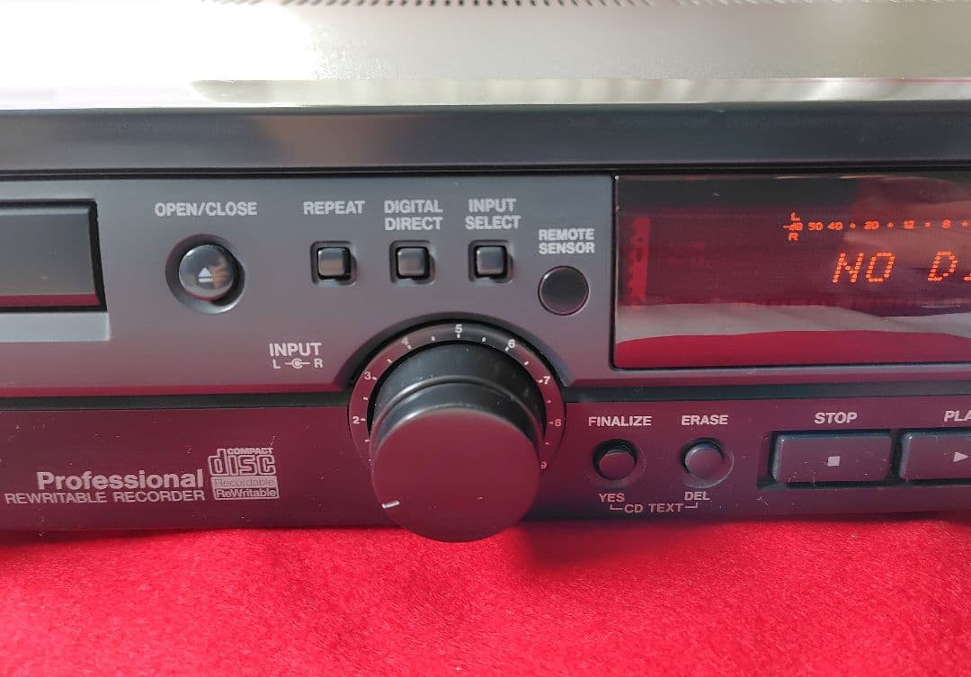 【故障品】TASCAMタスカム CD-RW750 CDレコーダー　リモコン取説付