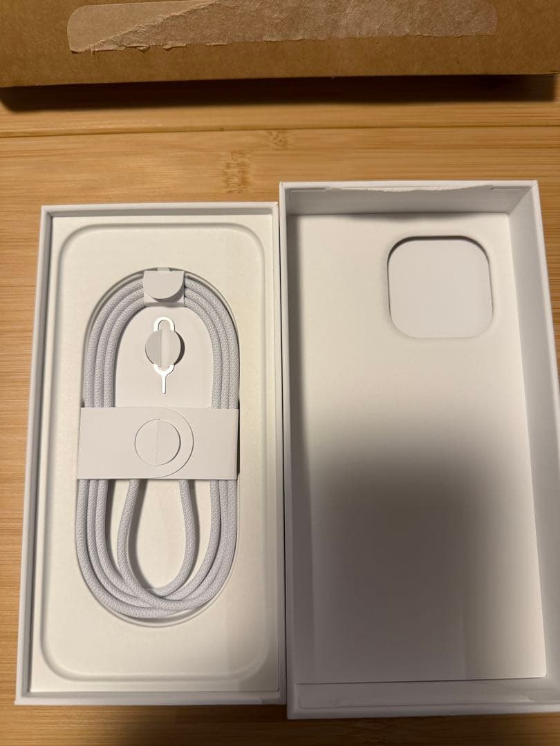 iPhone 16 Pro Max ホワイト 本体 SIMフリー