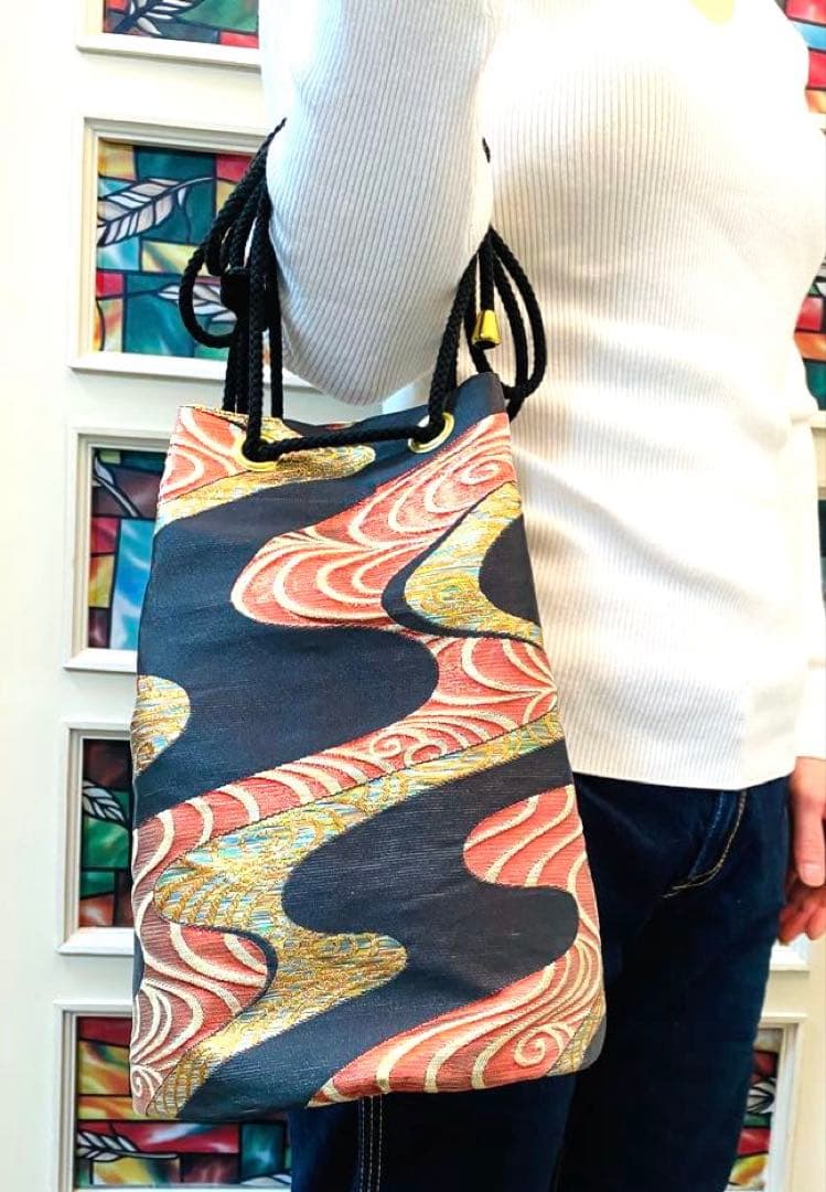 帯リメイク　赤黒　3ウェイ　丸底巾着ショルダーバッグ