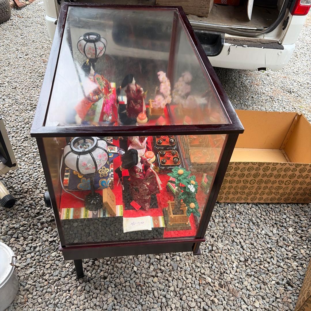 雛人形　雛壇　完成品　ガラスケース入り　オルゴール付き