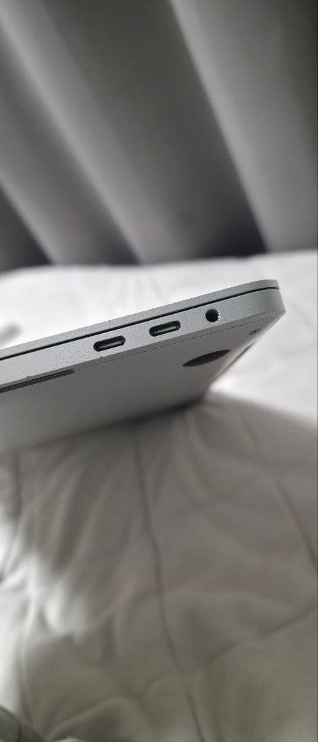 Apple 2019 MacBook Pro 16インチ　シルバー 本体