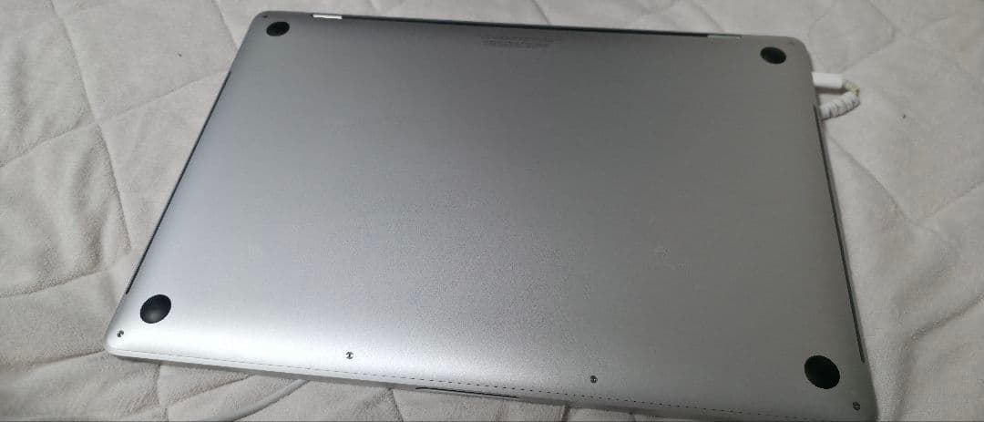 Apple 2019 MacBook Pro 16インチ　シルバー 本体