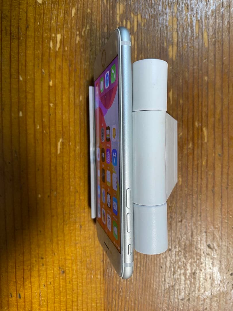 iPhone 7 silver 32GB SIMフリー