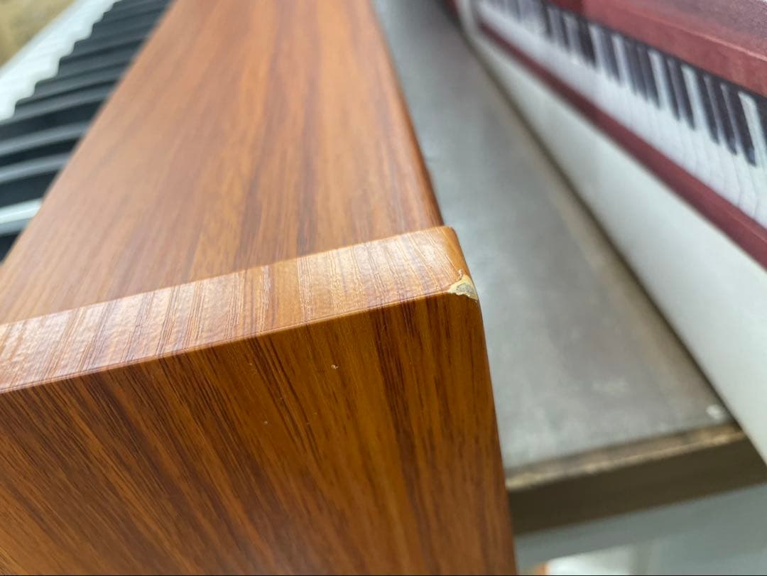 電子ピアノ88鍵盤　給電タイプ　木目調ボディ　ウォールナット