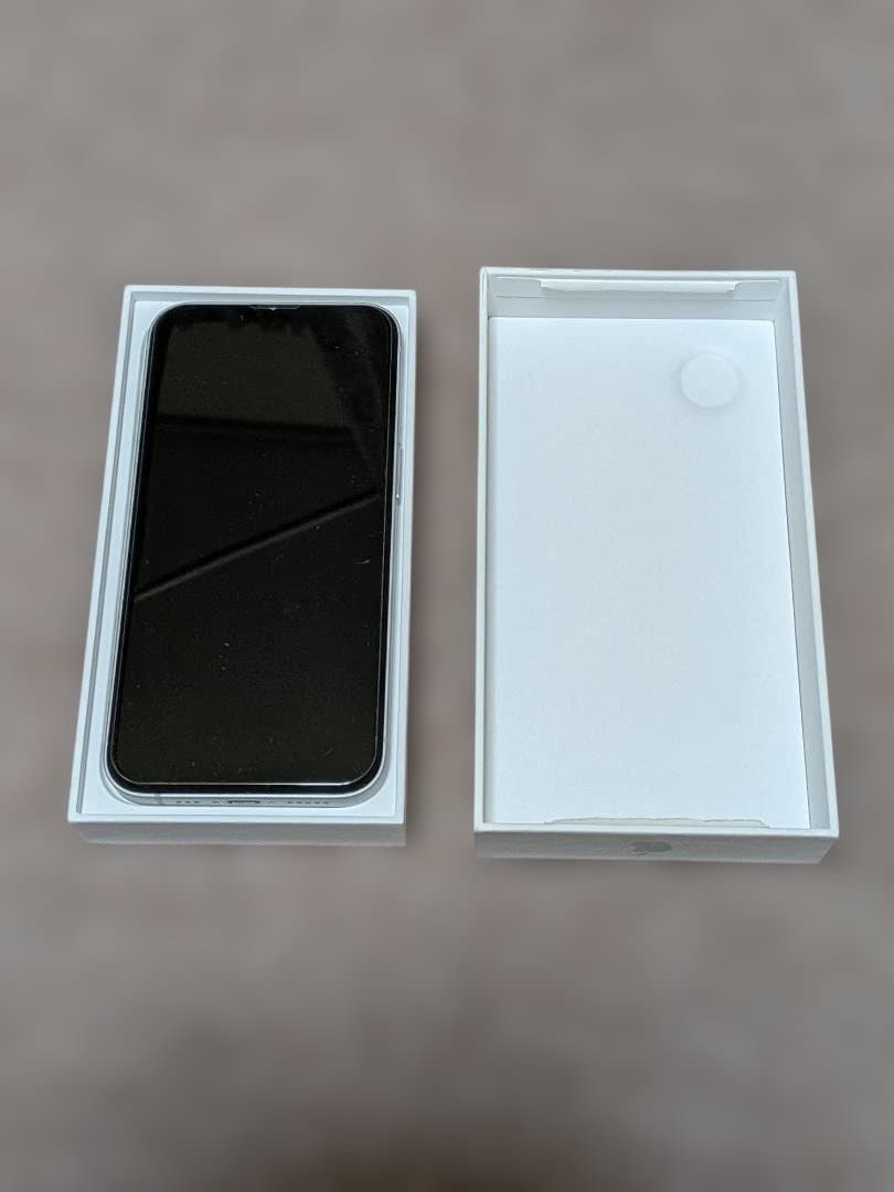 【美品/箱付き/送料無料】iphone16e White 128GB ほぼ未使用
