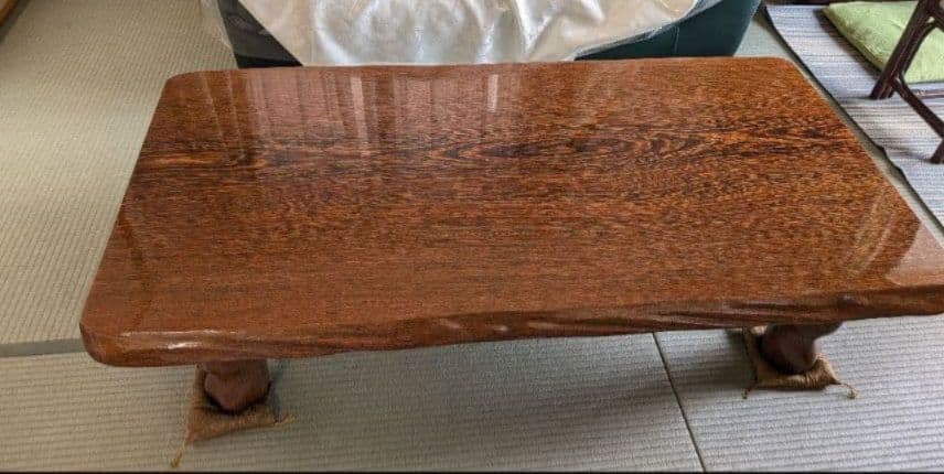 【値下げ中】一枚板　重厚感　座敷机　ローテーブル　 つるつる光沢　座卓