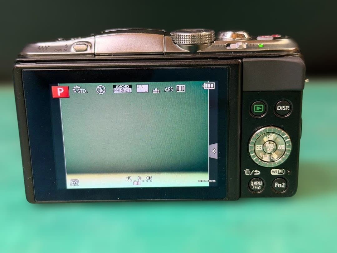 Lumix DMC-GF6 ブラック レンズキット H-FS1442A