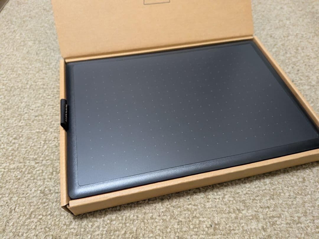 Wacom One ペンタブレット 本体、全付属品