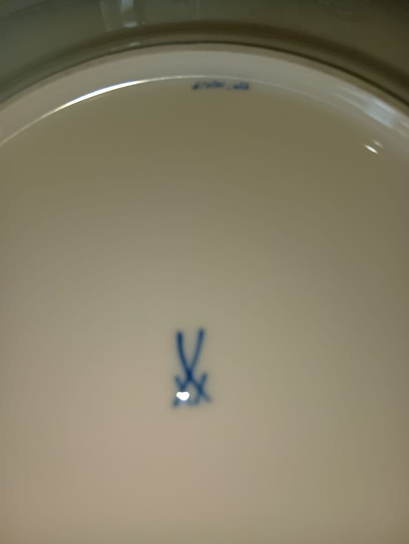 マイセン青い花模様の陶磁器プレート