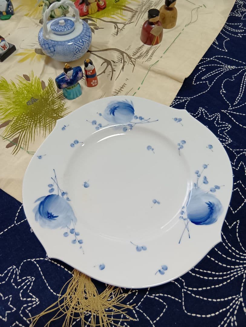 マイセン青い花模様の陶磁器プレート