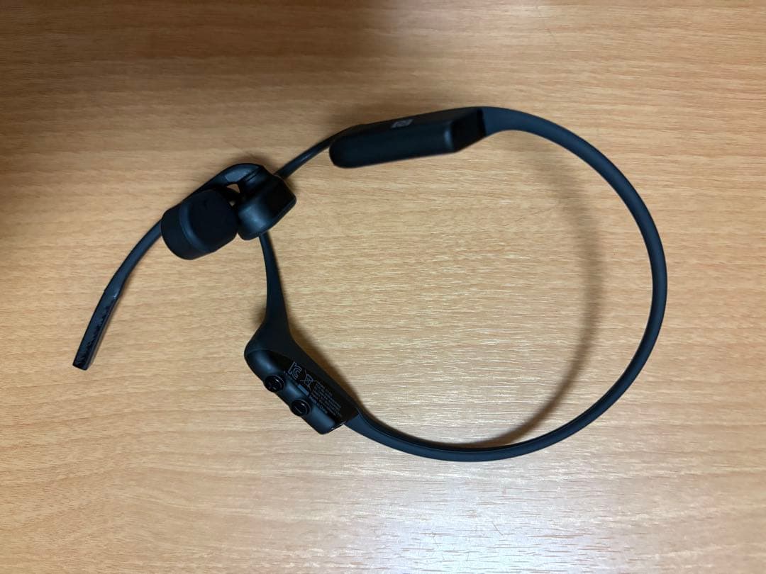 Shokz OpenComm 骨伝導イヤホン