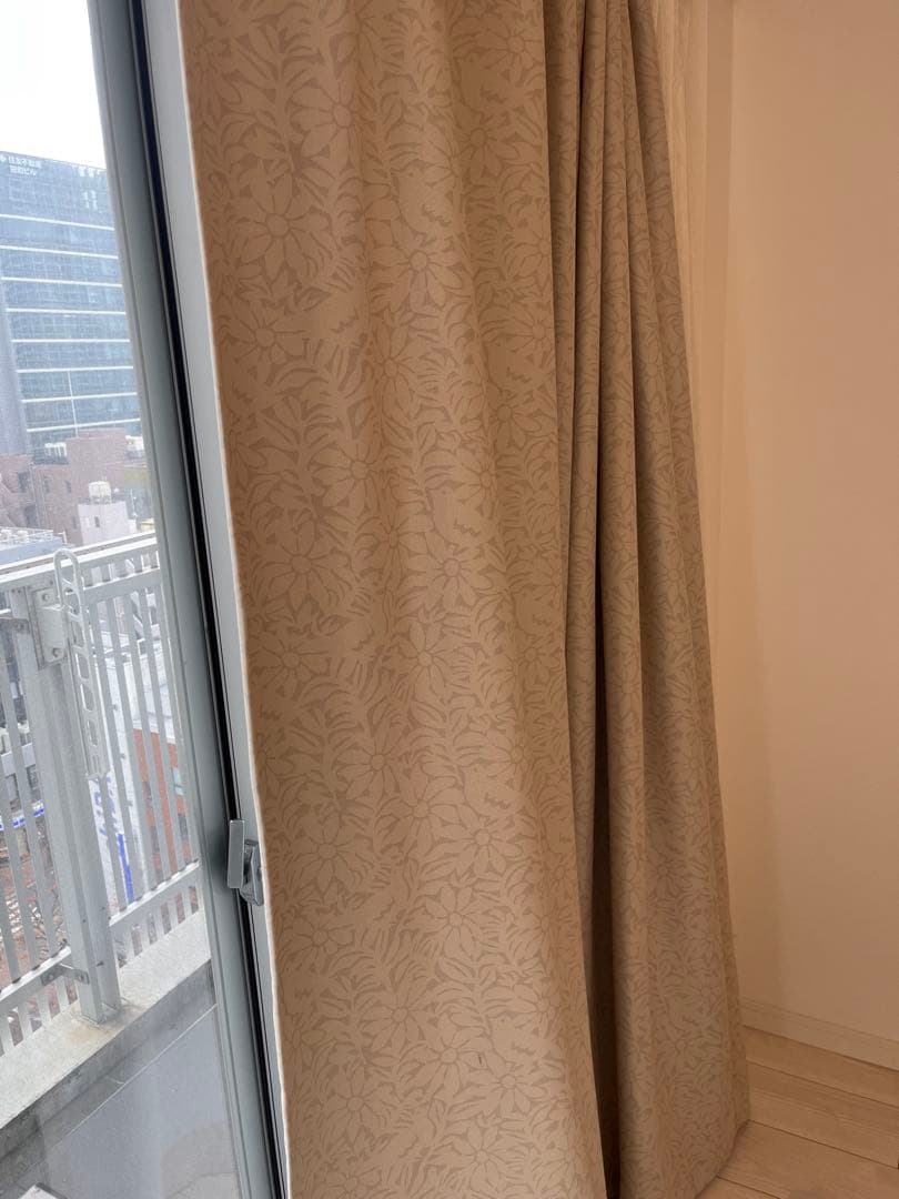 美品＜北欧モダンな小鳥と花柄＞　1級遮光カーテン　横335cm＊縦200cm