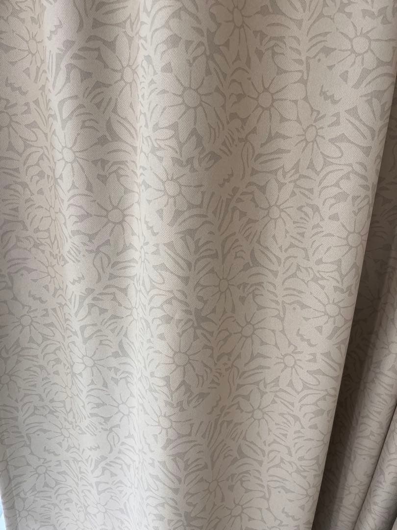 美品＜北欧モダンな小鳥と花柄＞　1級遮光カーテン　横335cm＊縦200cm