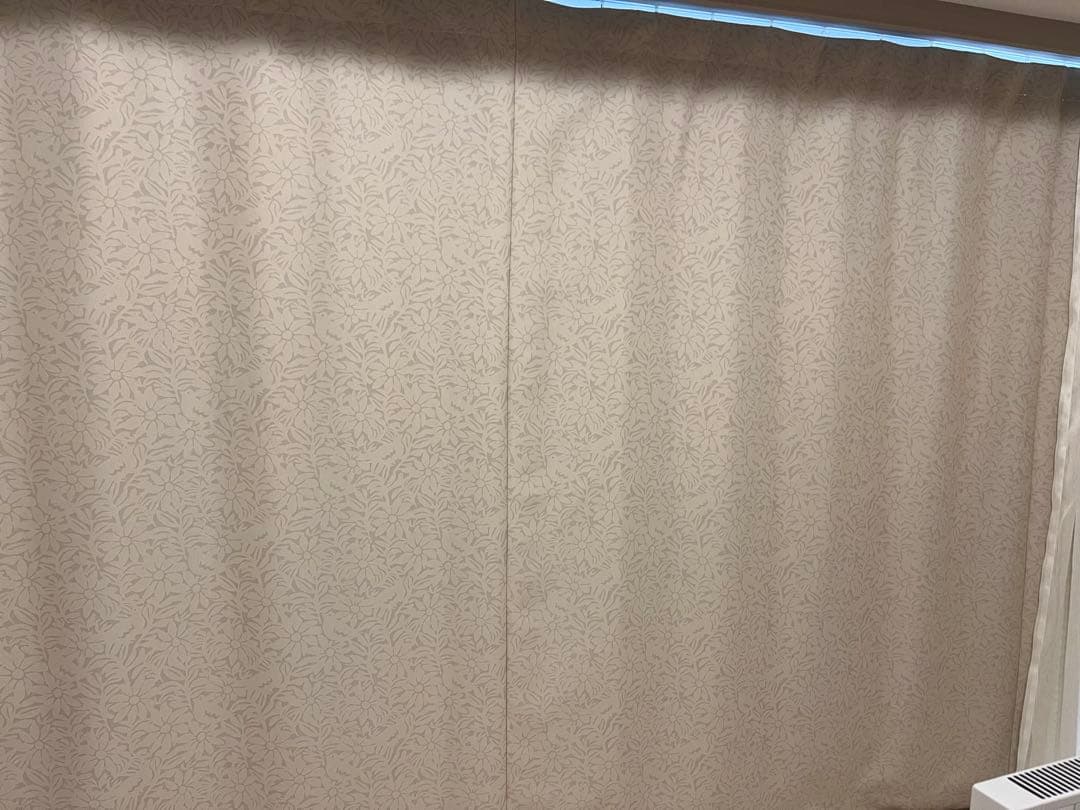 美品＜北欧モダンな小鳥と花柄＞　1級遮光カーテン　横335cm＊縦200cm