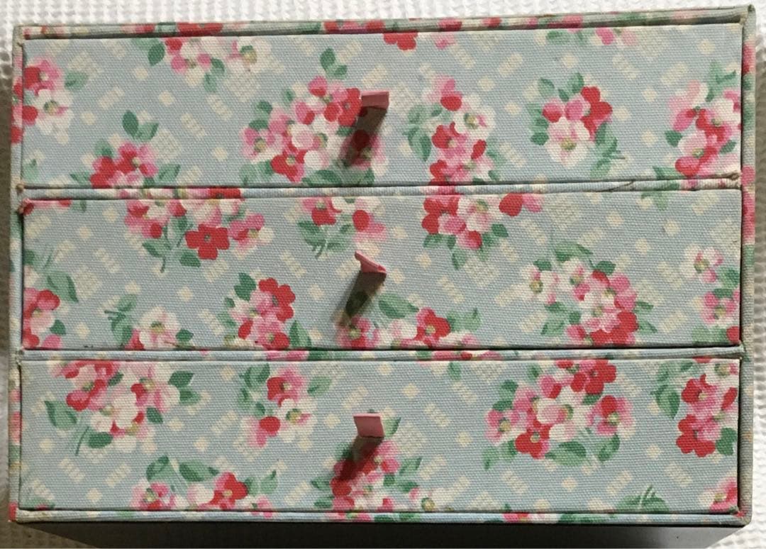 Cath Kidston 3段収納小物入れ アクセサリーケースとポストカード
