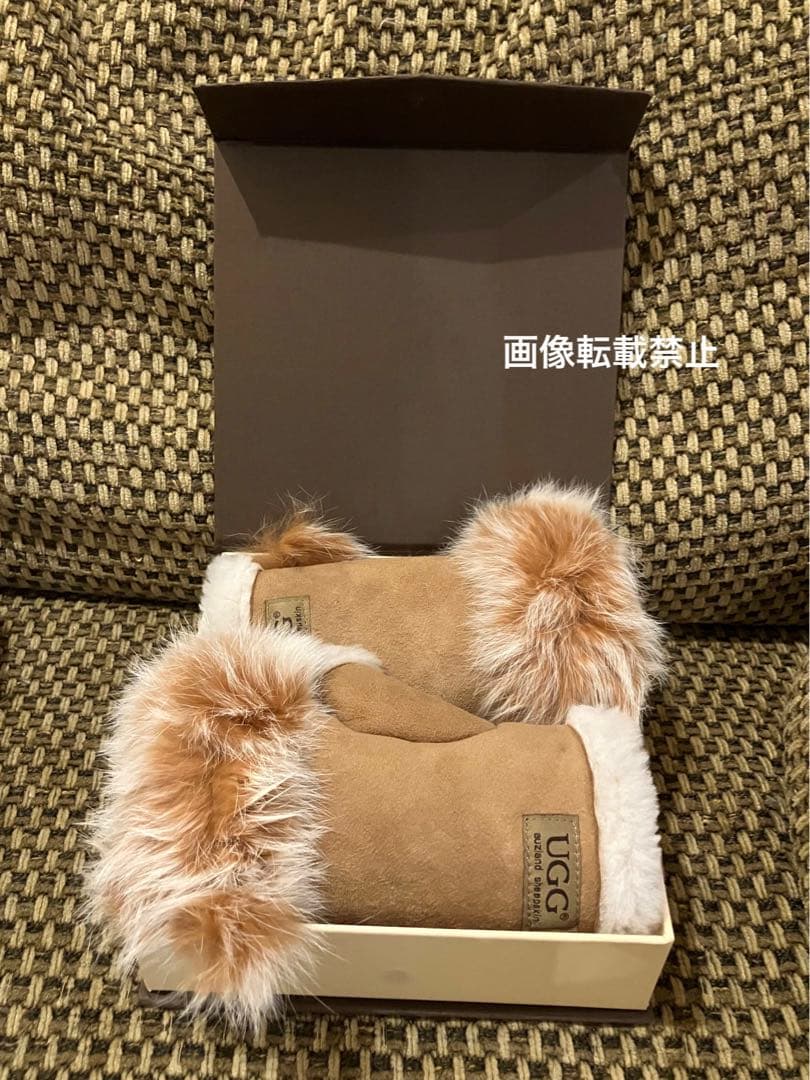 UGG アグ　ムートン手袋　グローブ　箱付き　レディース　chestnut