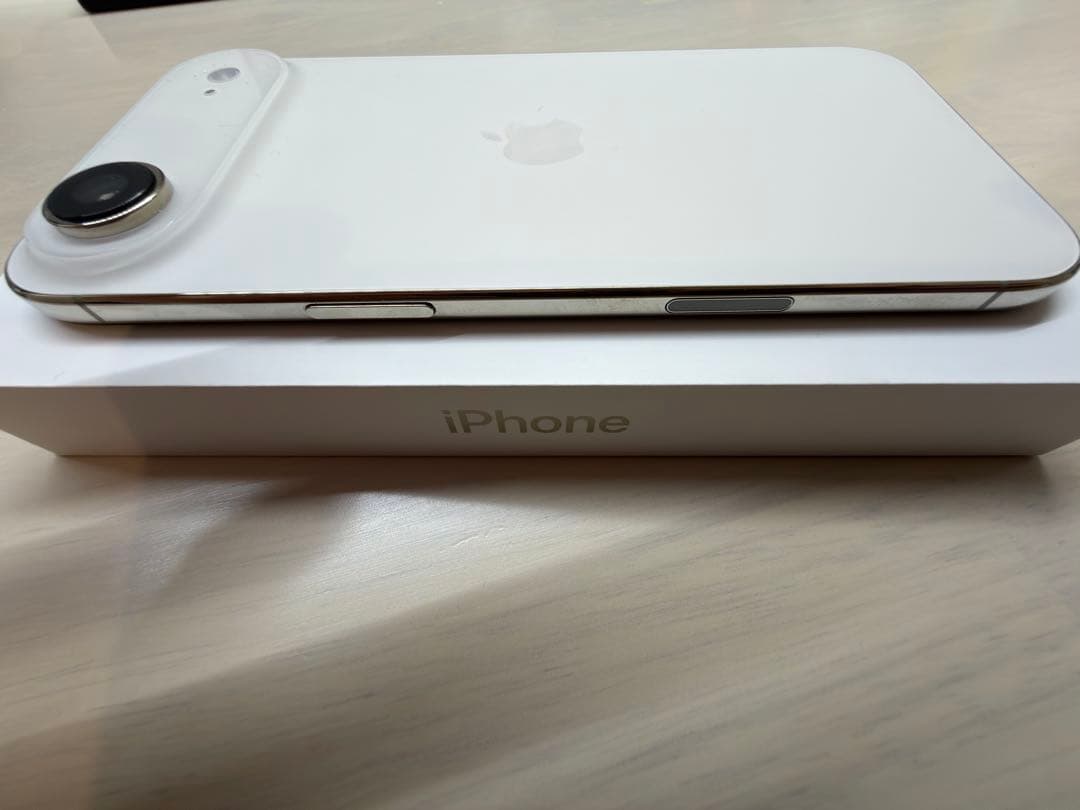 iPhone Air 256GB ライトゴールド　純正ケース　ガラスフィルム