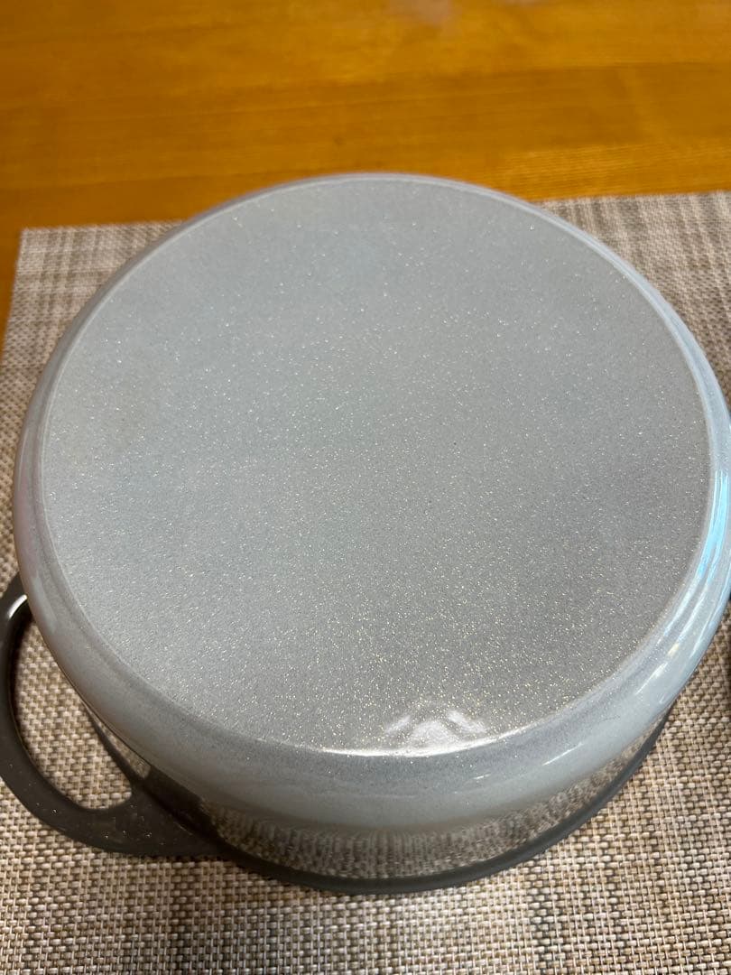 Vermicular 鋳鉄 両手鍋 グレー パール　22cm