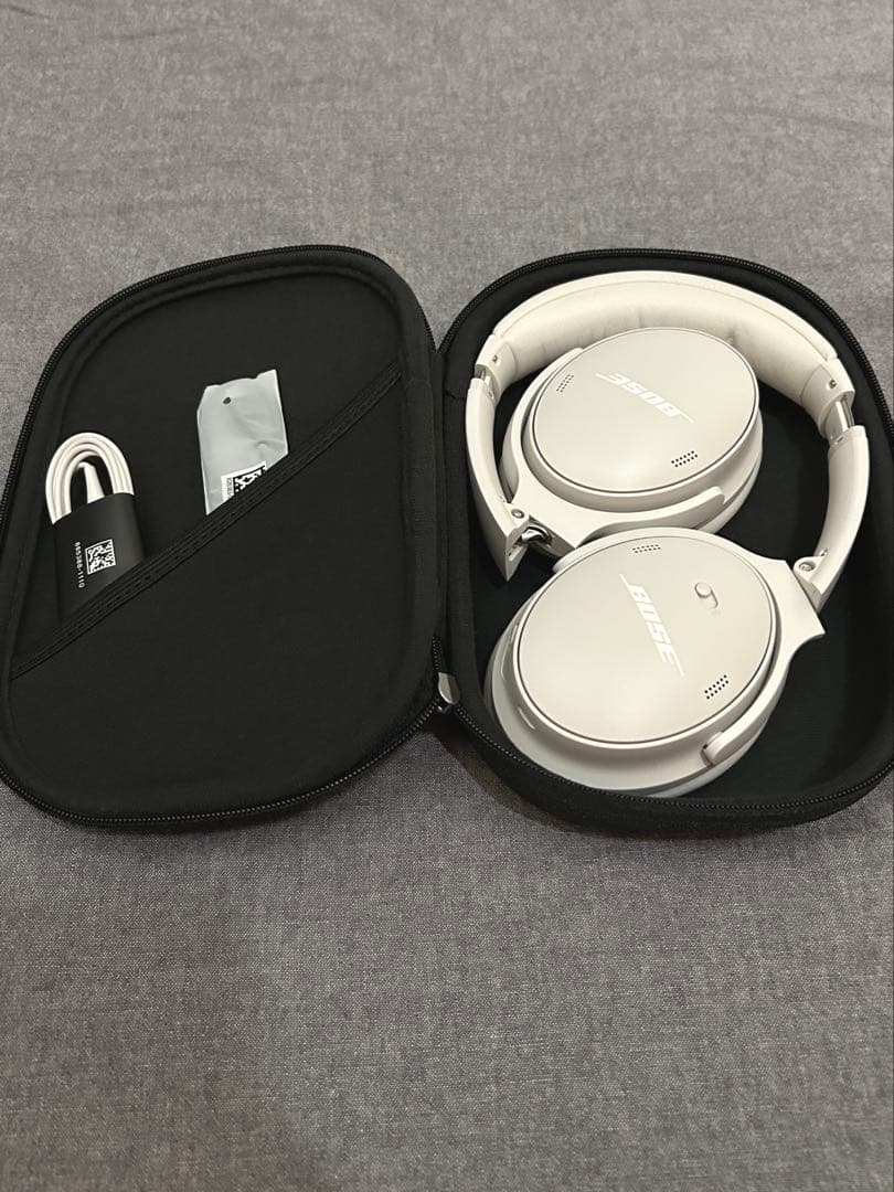 【最終値下げ】Bose QuietComfort ワイヤレスヘッドホン ホワイト