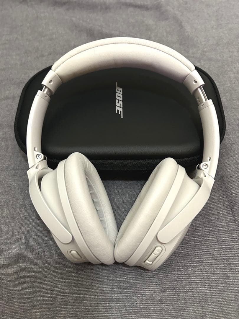 【最終値下げ】Bose QuietComfort ワイヤレスヘッドホン ホワイト