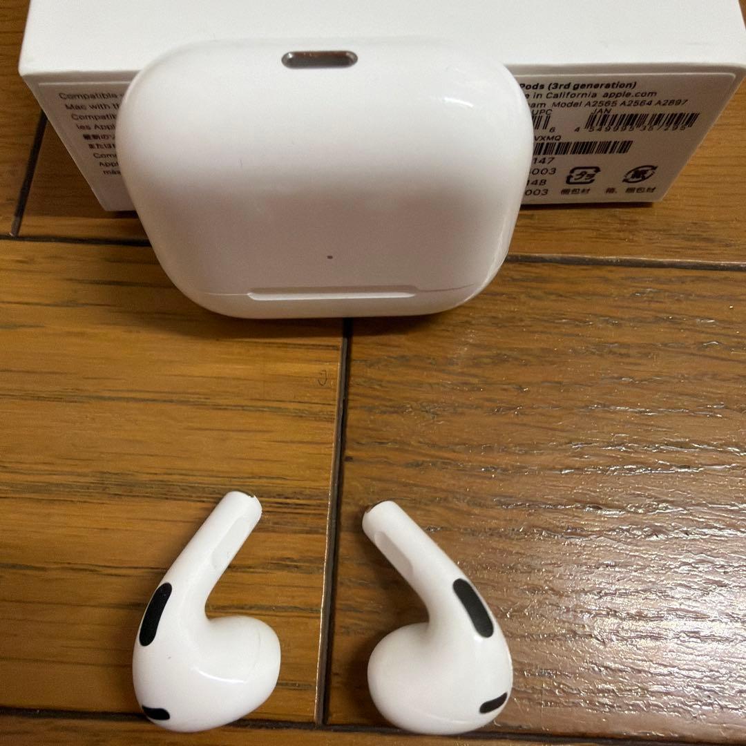 中古品 AirPods本体 第3世代 ホワイト