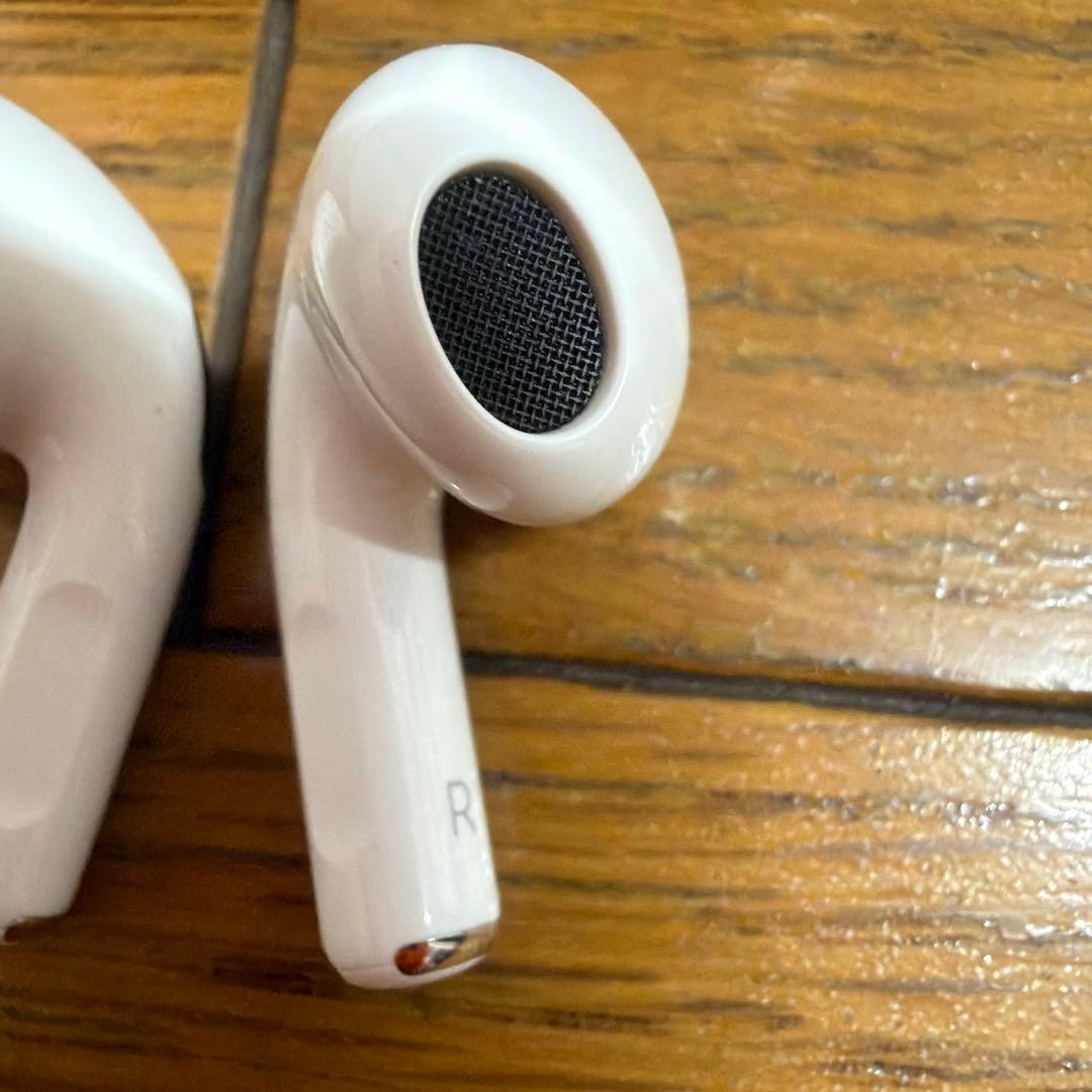 中古品 AirPods本体 第3世代 ホワイト