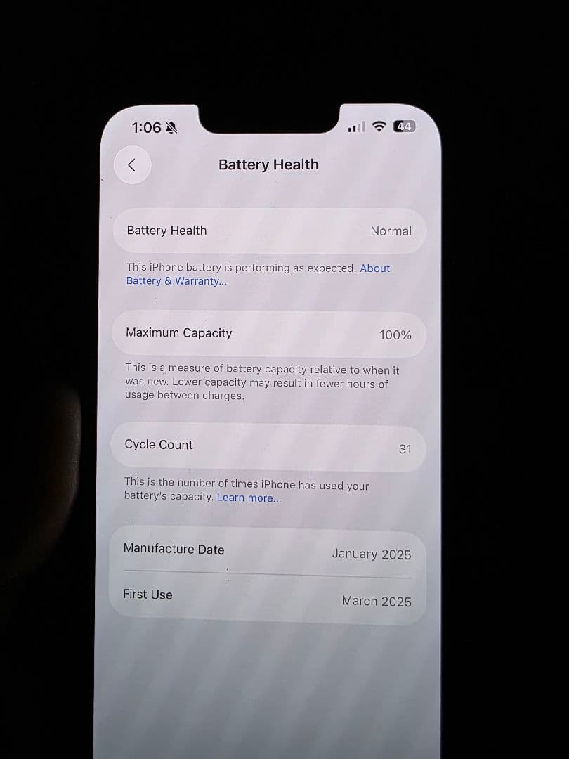 Apple iPhone 16e 128GB ブラックSim Free