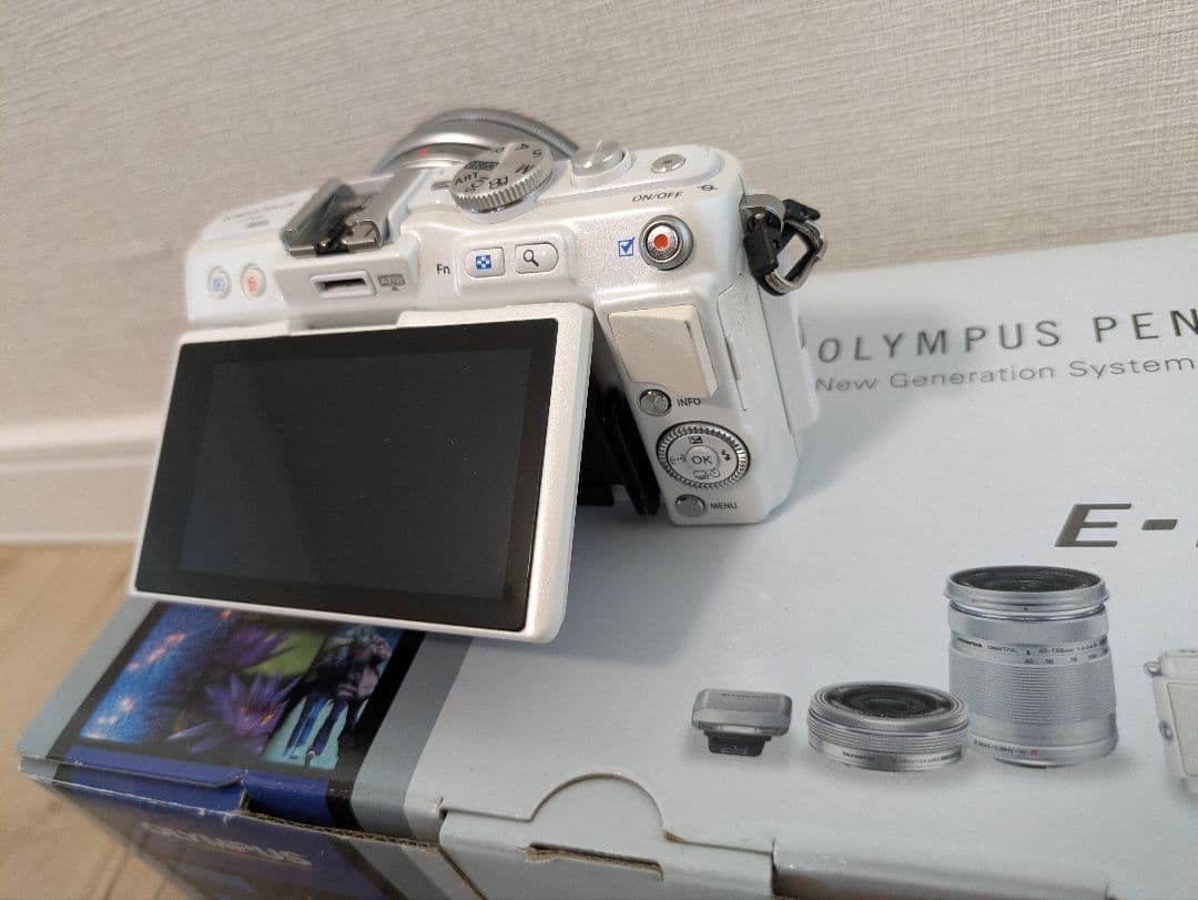 OLYMPUS PEN E-PL6 レンズ付き