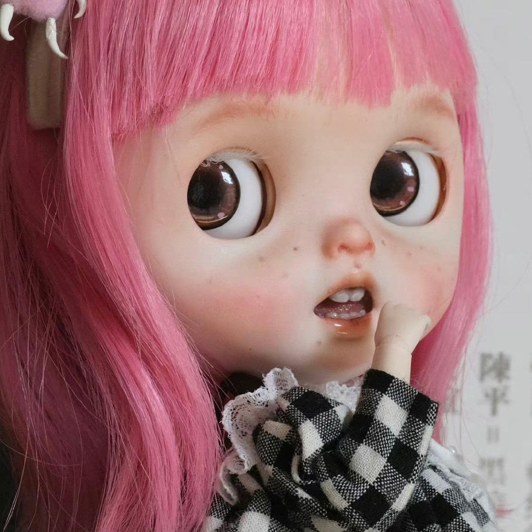 カスタムブライス 作家様 ドール 人形 悪戯っ子 かわいい 幼い きれい