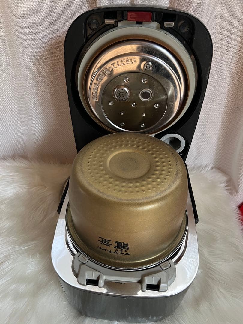 Panasonic IH炊飯器 SR-SPX105 うまく動作しています、