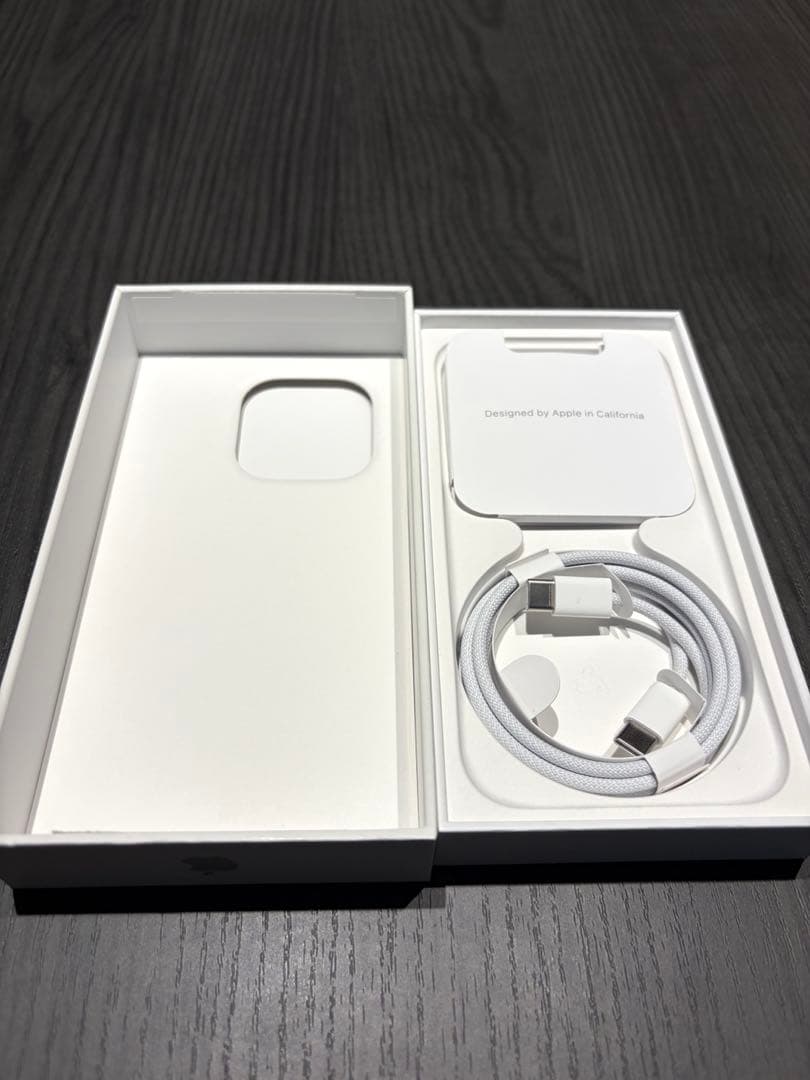 iPhone 15 Pro 512GB ホワイト｜表示不良:白飛びなど　ジャンク