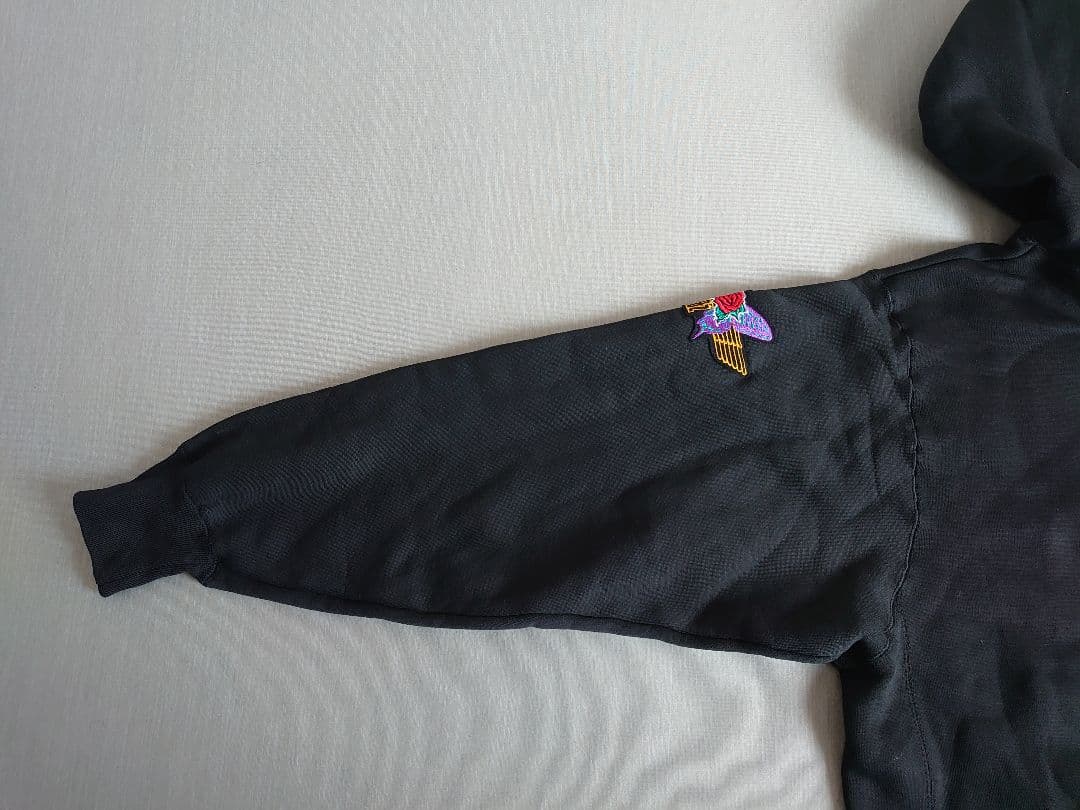 B'z ツアーグッズ パーカー 稲葉浩志 松本孝弘 ビーズ ビーイング bz