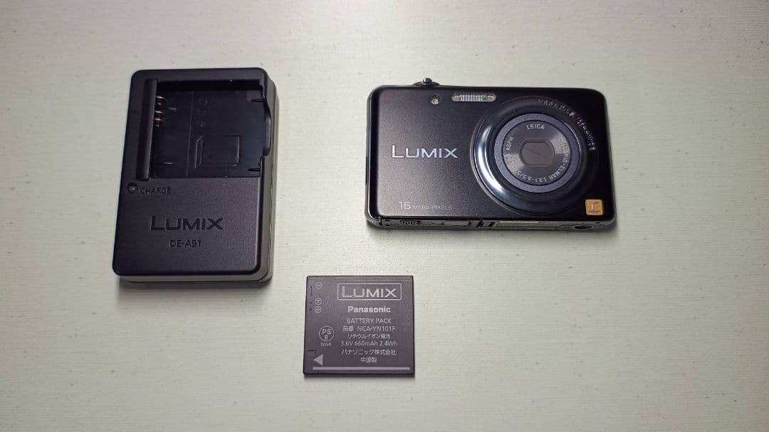 美品 Panasonic パナソニック LUMIX DMC-FH7 デジカメ