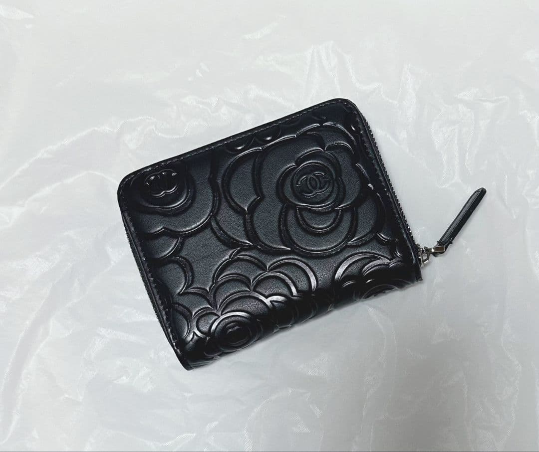 CHANELノベルティカメリア柄ケースブラック