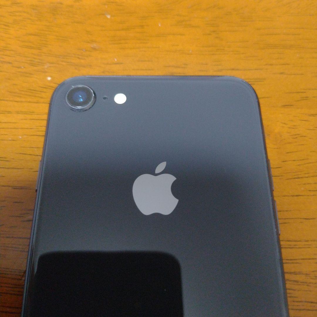 Apple iPhone 8 64GB 化粧箱・付属品付き