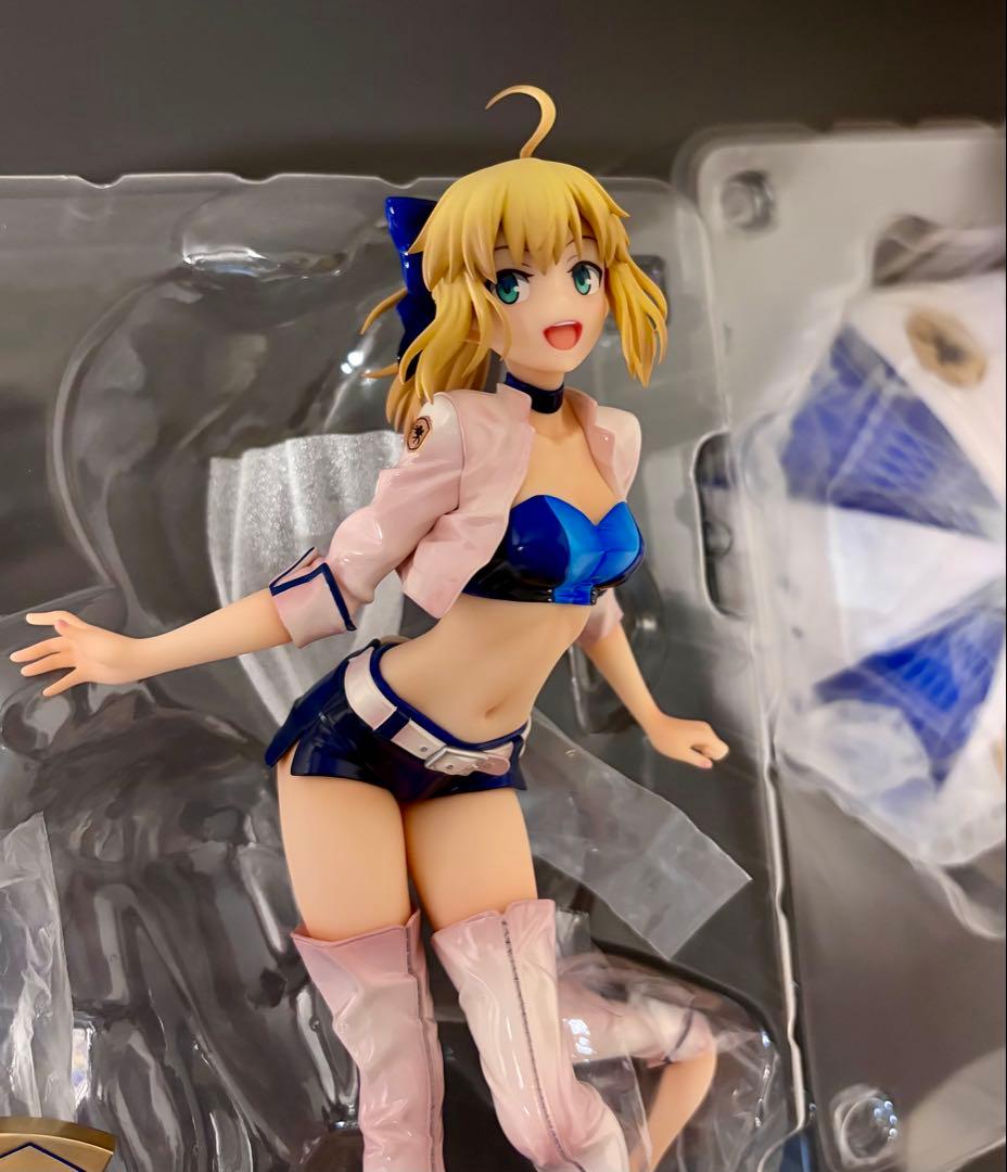 セイバー TYPE-MOON RACING 1/7 フィギュア　アルトリア