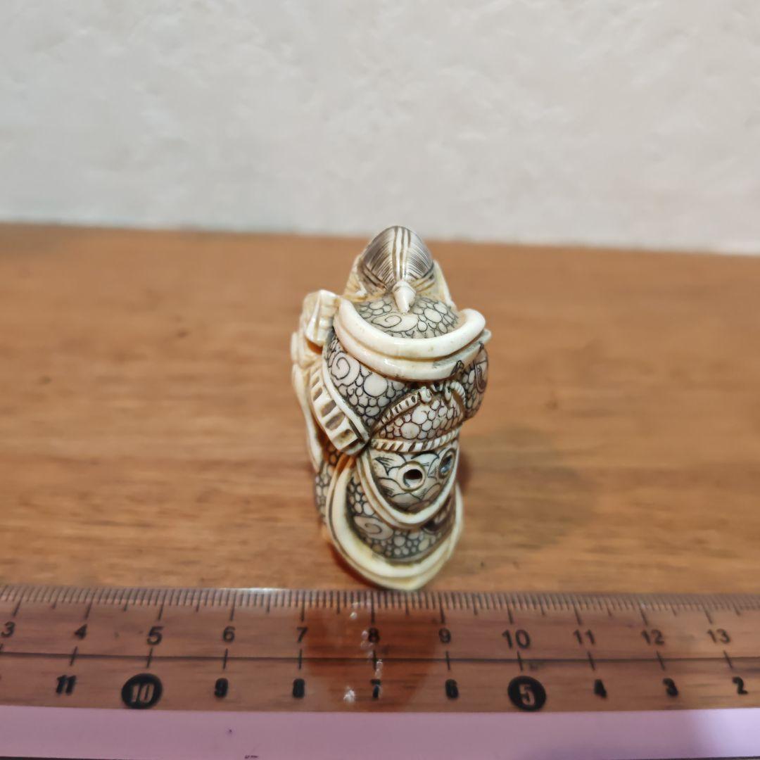 時代提物 七福神根付 天然素材 在銘【毘沙門天】高さ約4.8cm 重さ約32ｇ