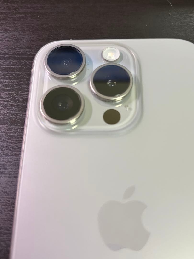 【極美品】iPhone 15 pro /128GB /ナチュラルチタニウム