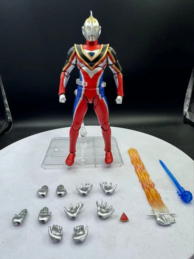 改造品S.H.Figuarts真骨彫製法　ウルトラマンガイアSV
