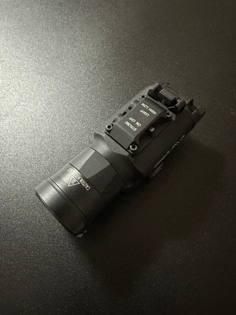 SOTAC GEAR製 XH-35 ウェポンライト レプリカ