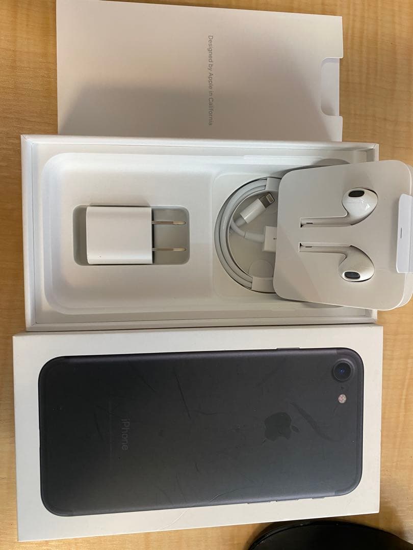 夜*師様 Apple iPhone 7 128GB ブラック 本体
