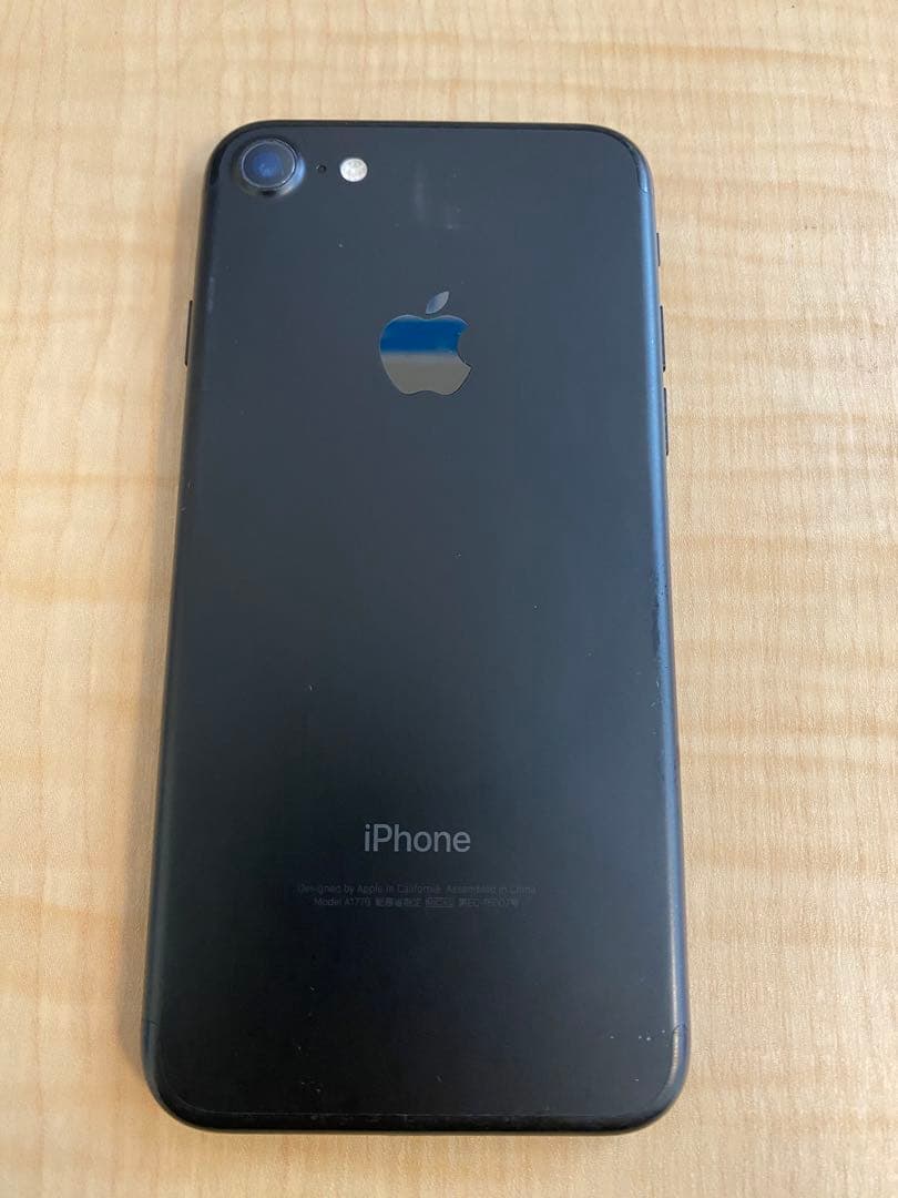 夜*師様 Apple iPhone 7 128GB ブラック 本体