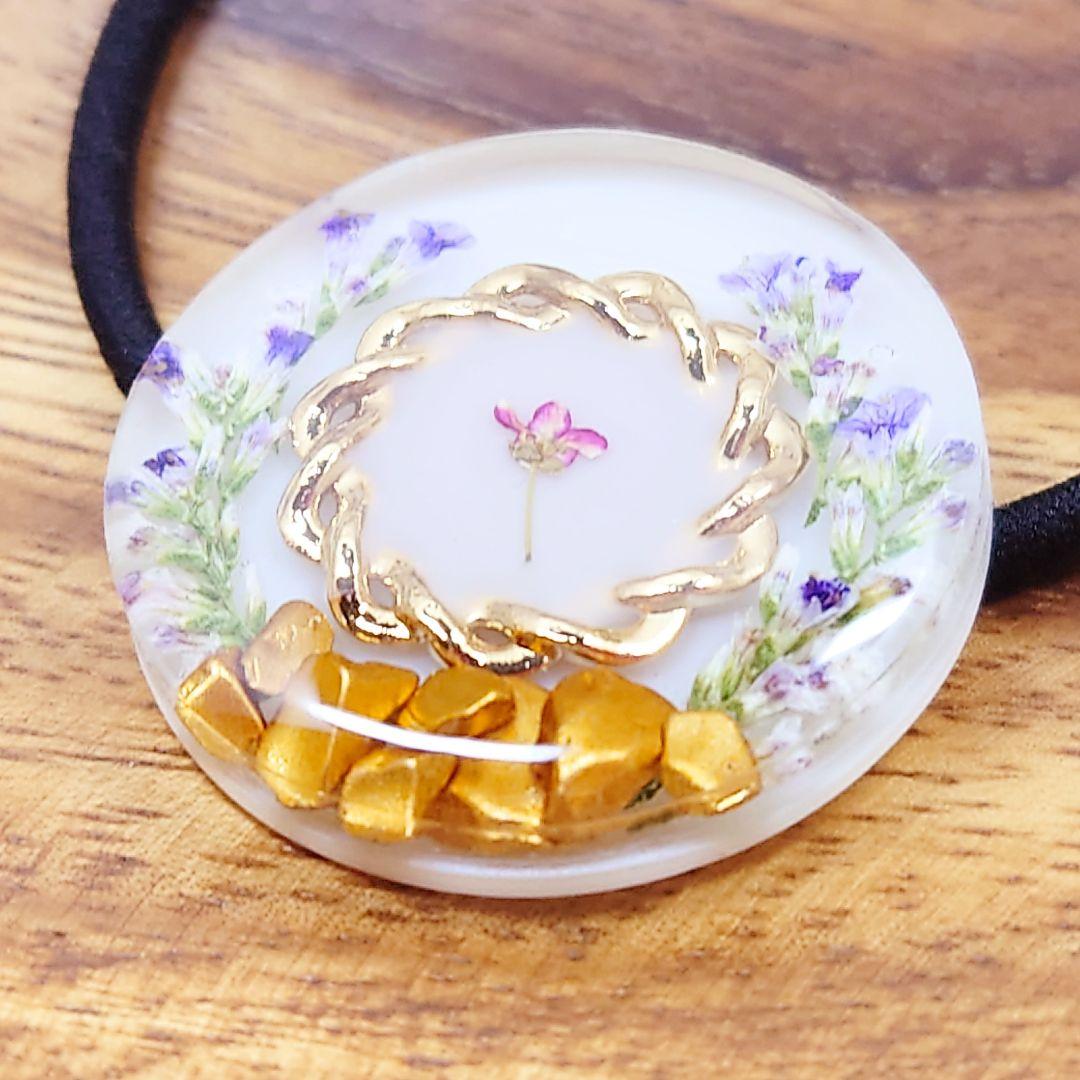 小花のガーデン ヘアゴム❀　ホワイト　白　サークル　お花　レジン　ネックレス　石